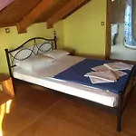 Maria *